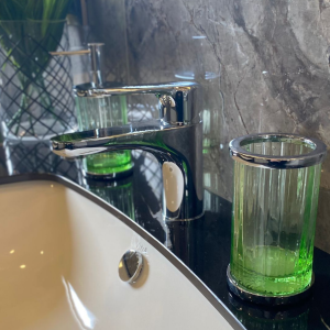 Vario Esmeralde green glass bathroom set