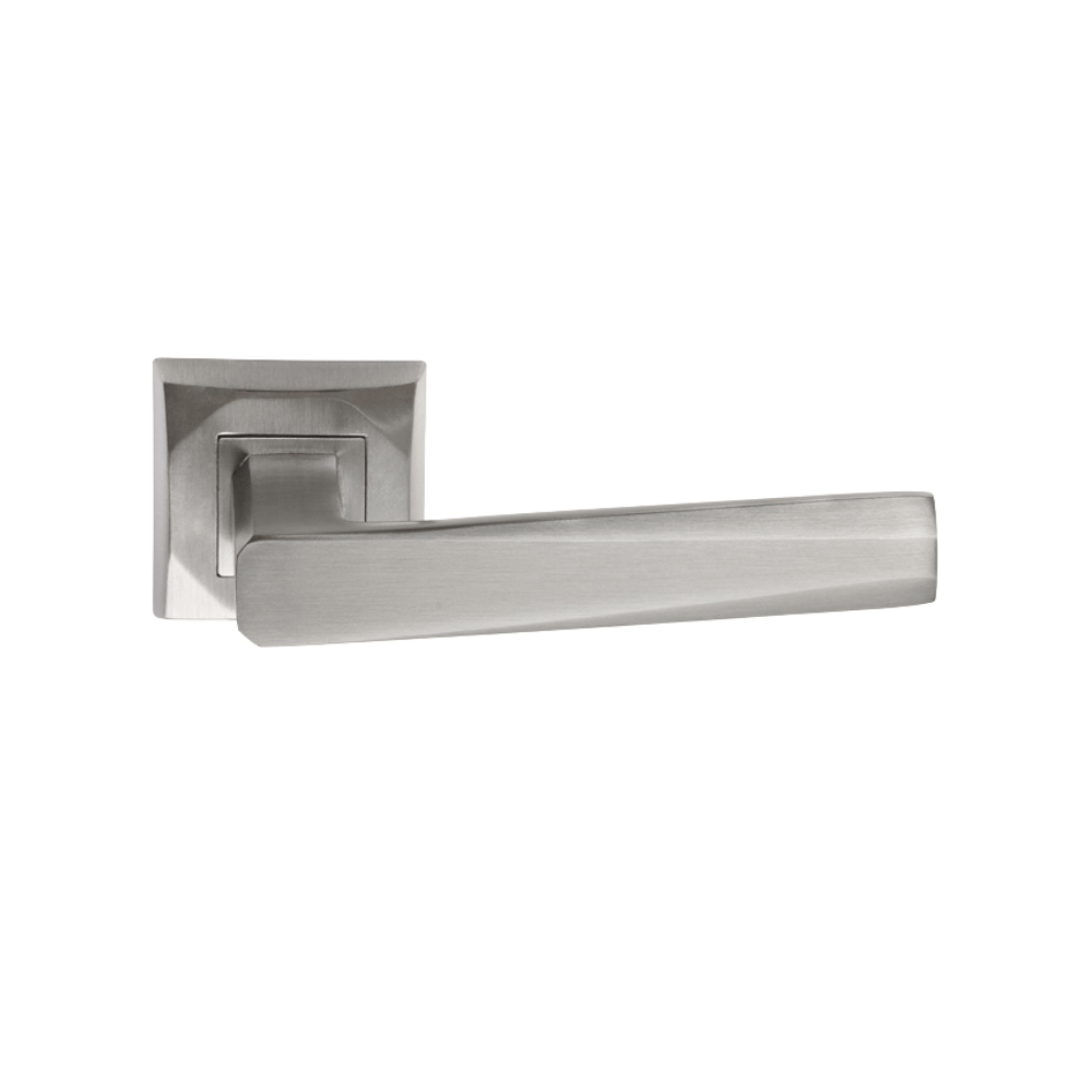 Selk Door handle on Rose (1)
